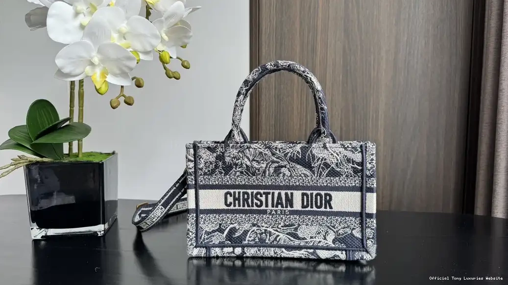MINI diro TOTE-21.5*13*7.5CM BOOK 0516